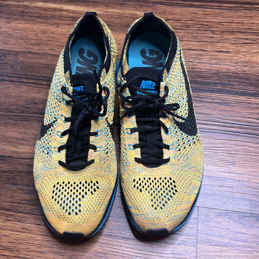 Nike Flyknit Racer Size 7.5 - Picture 3 of 4